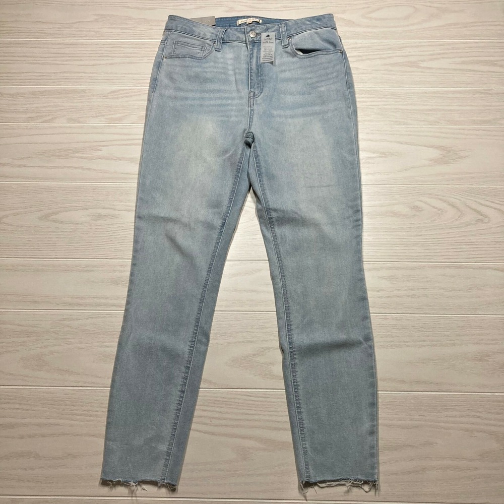 Francesca's Harper Heritage High Rise Skinny Jeans Size 30x27 Raw Hem Light Wash